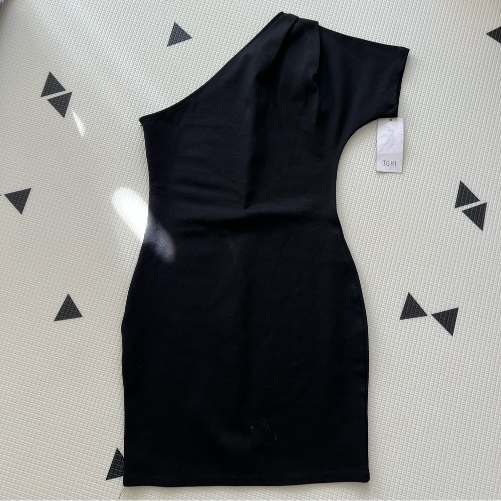 Brand new w/tags One shoulder black Tobi dress size S
